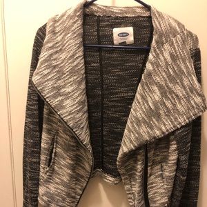 Size M Gray & Black Zip Jacket